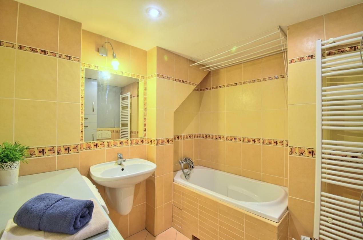 Apartment Apartament Przy Wysokiej Bramie *